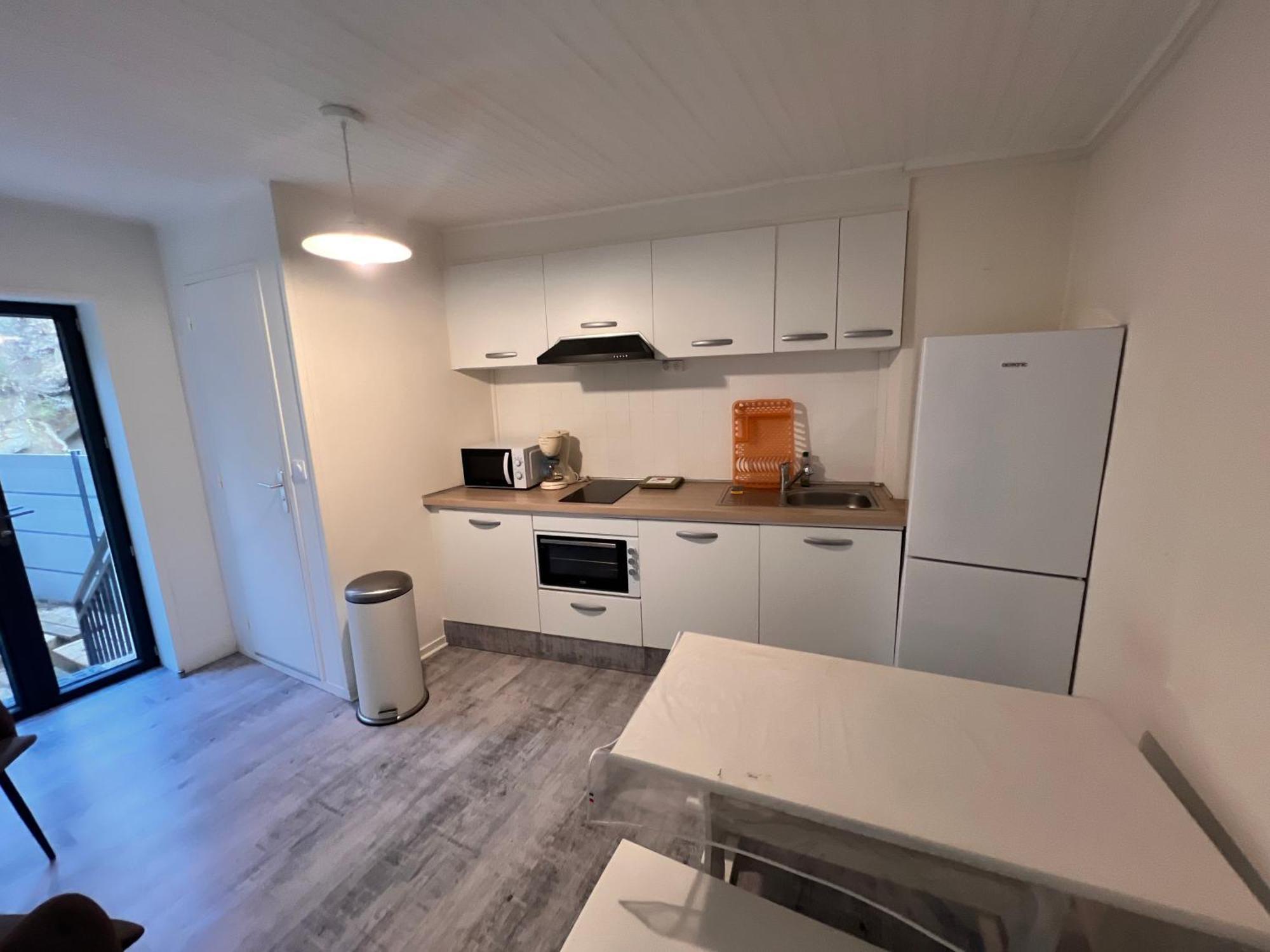 Appartement 4 Personnes, 1 Chambre, Terrasse, Wifi, Proche Du Centre Ла Бурбул Екстериор снимка