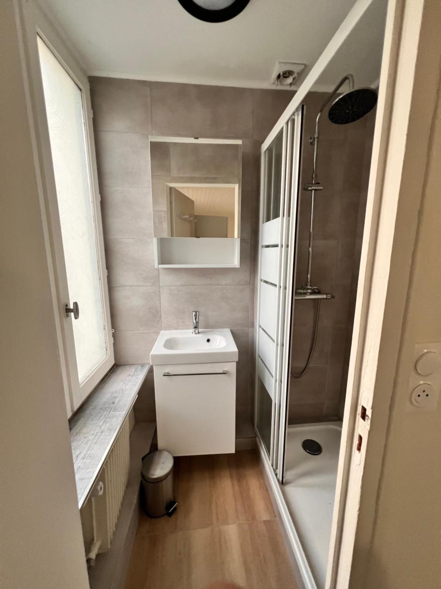 Appartement 4 Personnes, 1 Chambre, Terrasse, Wifi, Proche Du Centre Ла Бурбул Екстериор снимка